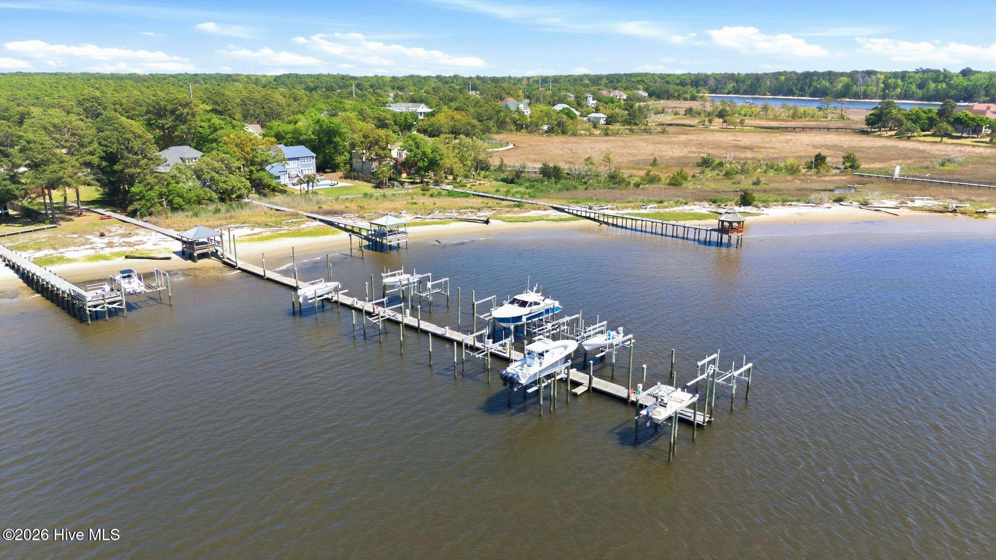 100568012 | Photo 100