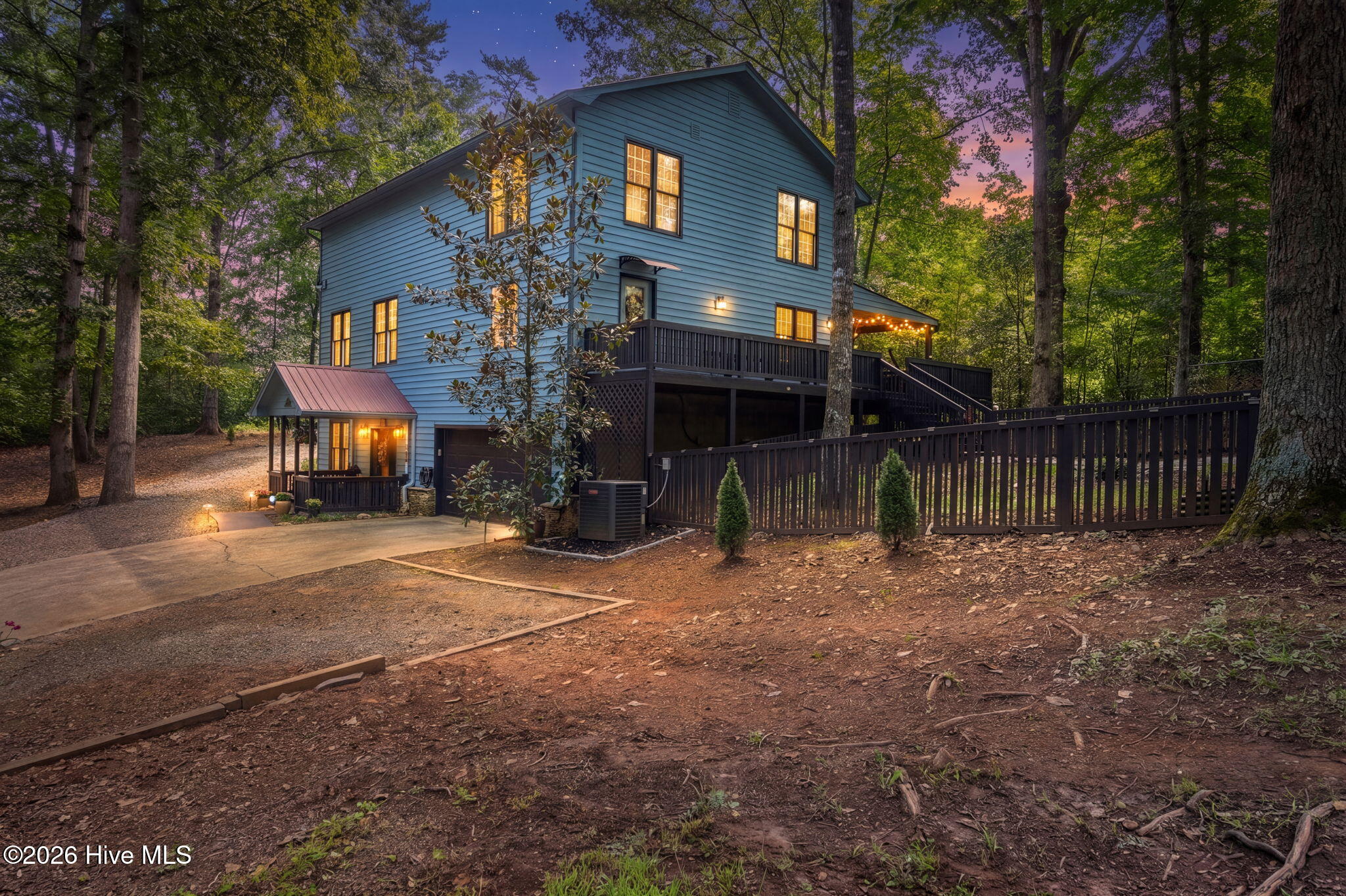Listing Photo 100599005