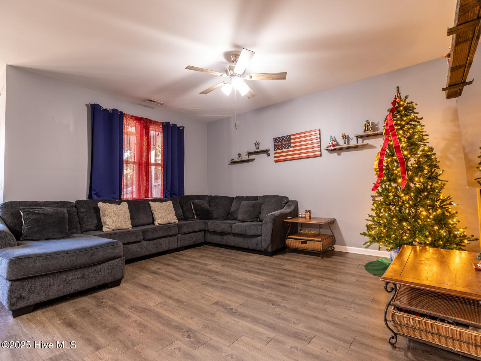 100546728 | Photo 12