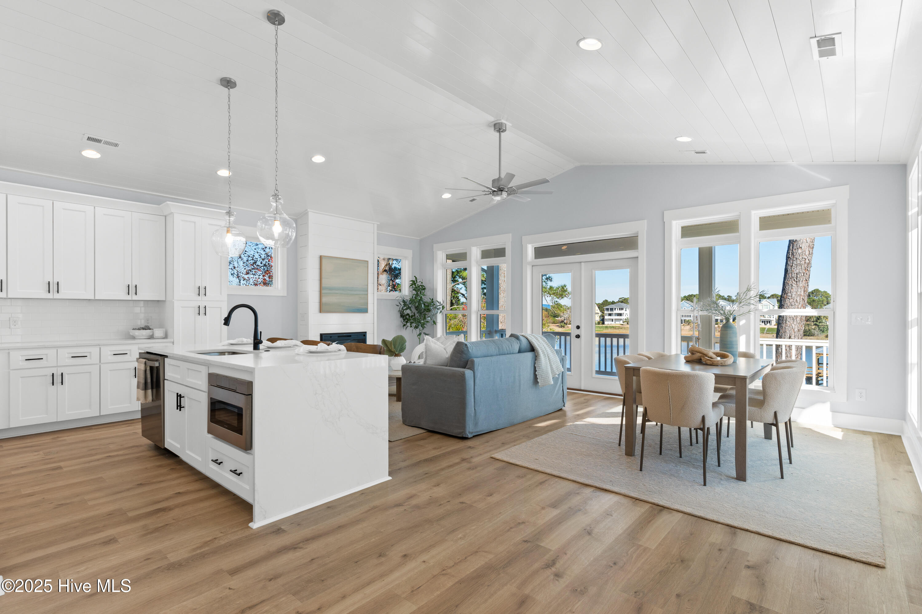 100545556 | Photo 29