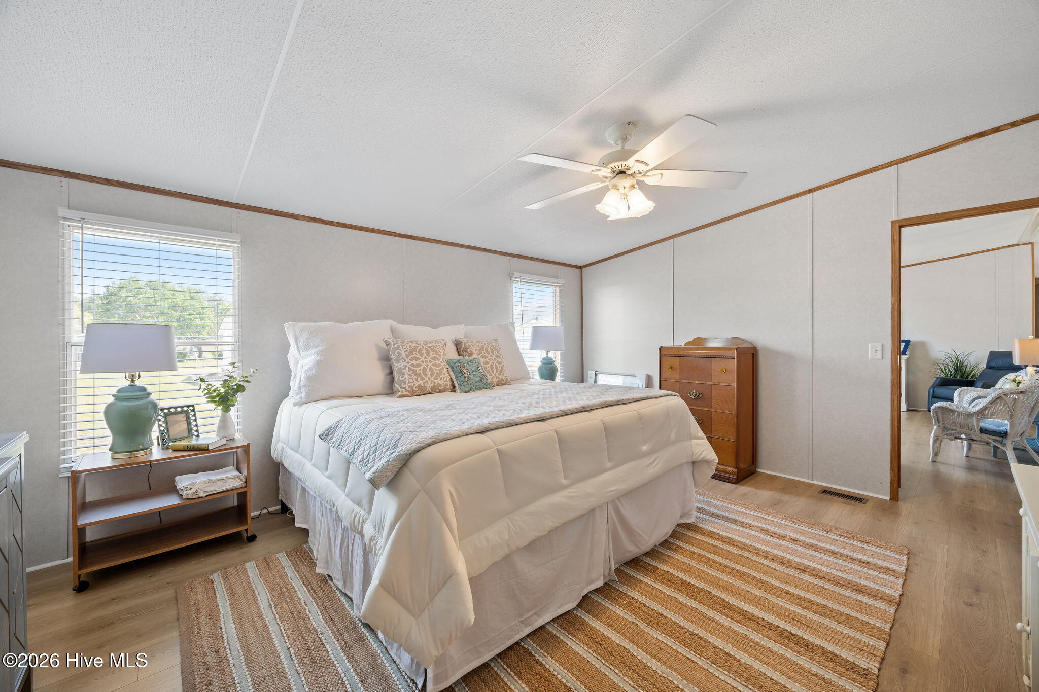 100566757 | Photo 12