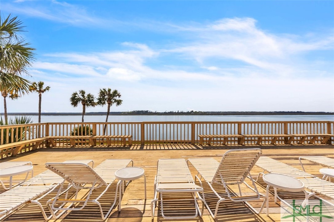 Riverfront Pool Deck