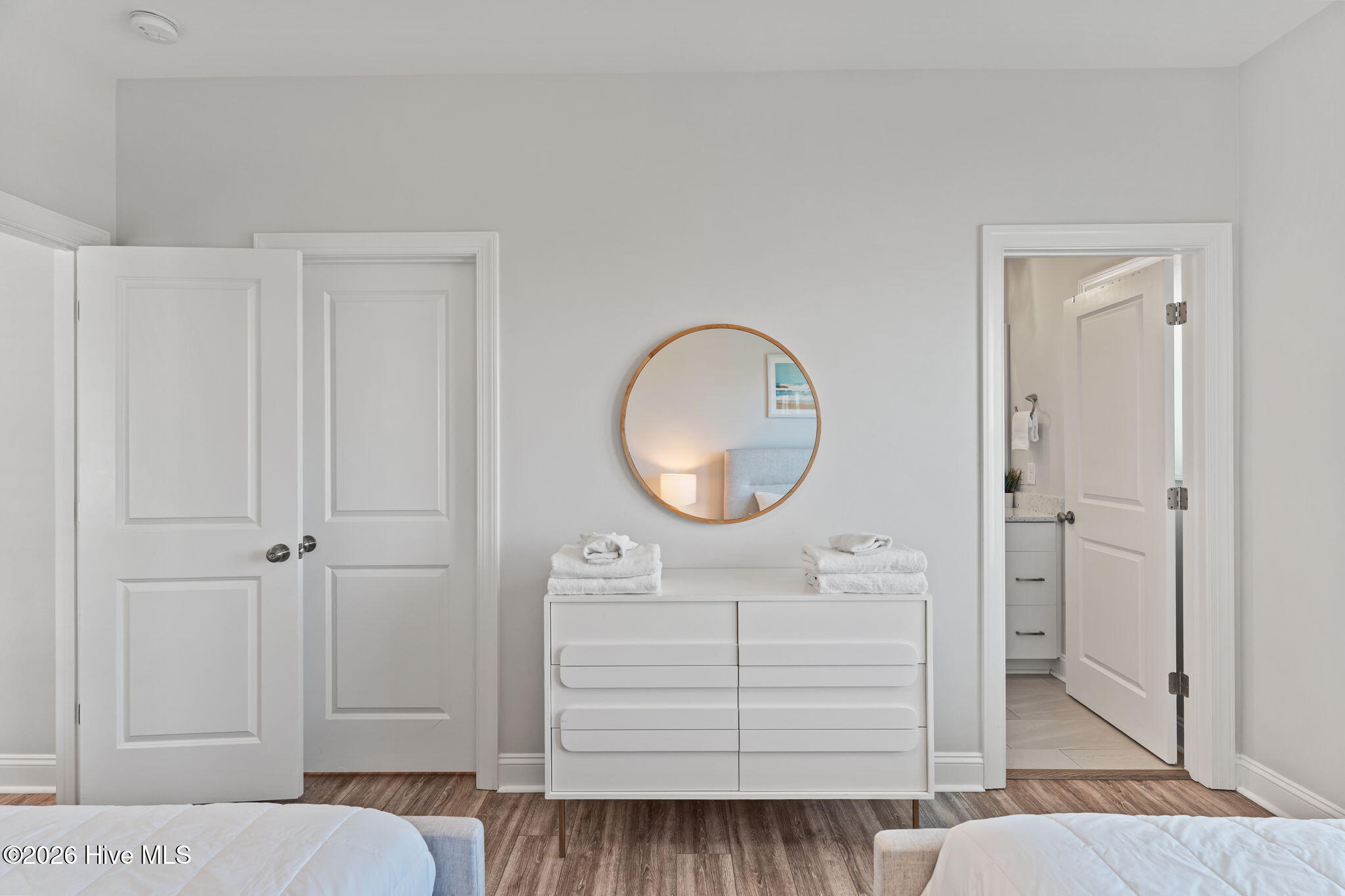 100565767 | Photo 28