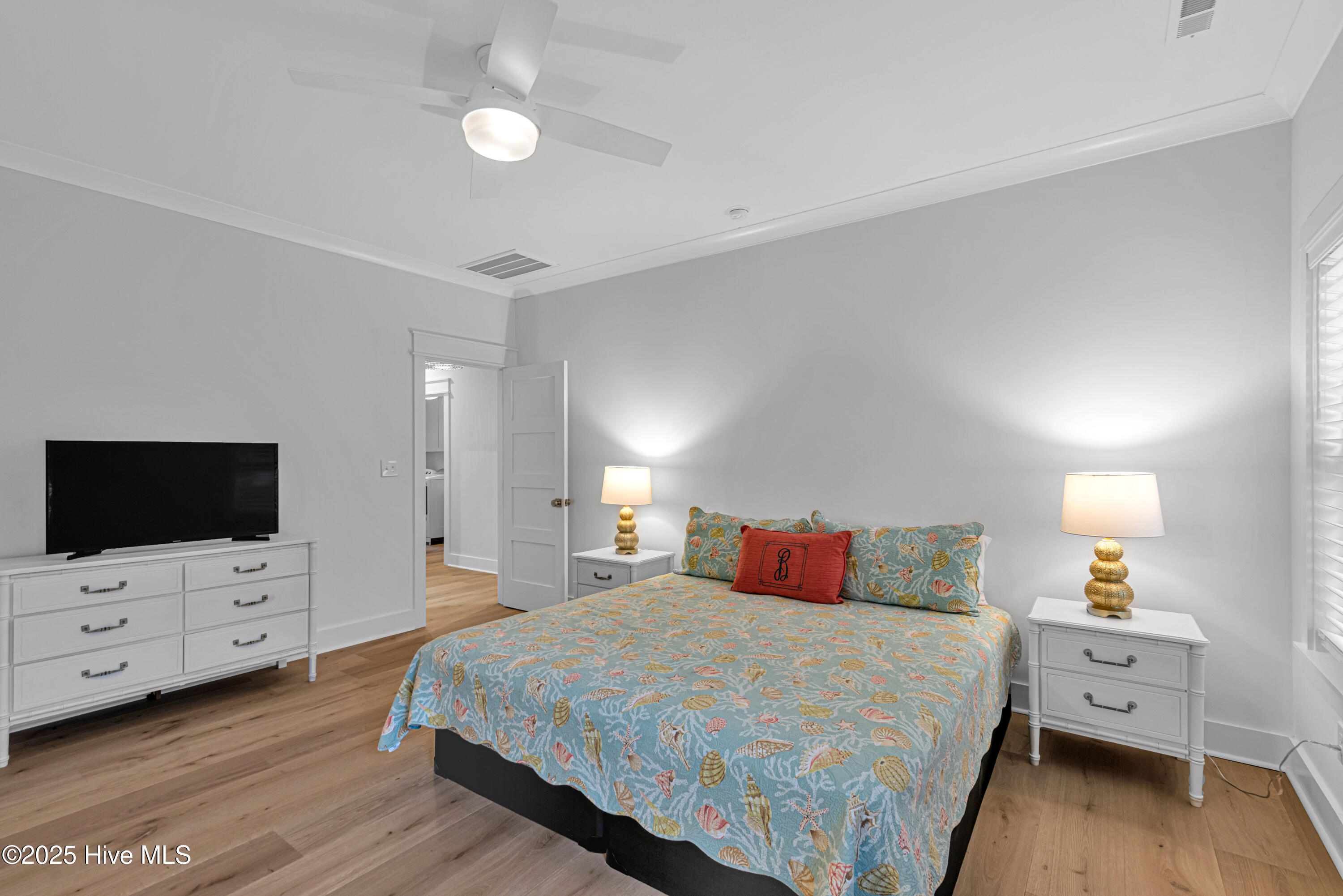 100542674 | Photo 19