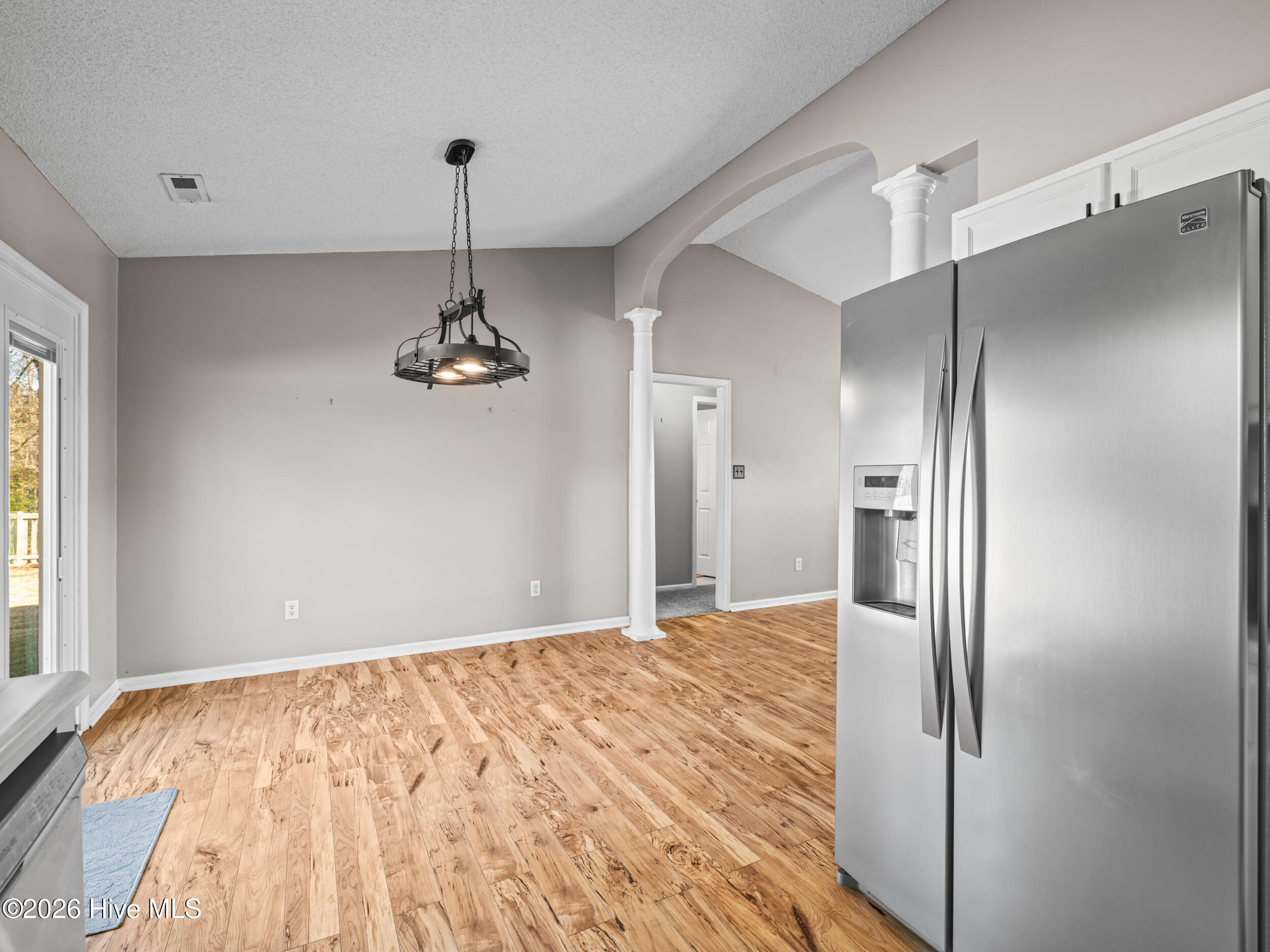 100547559 | Photo 21