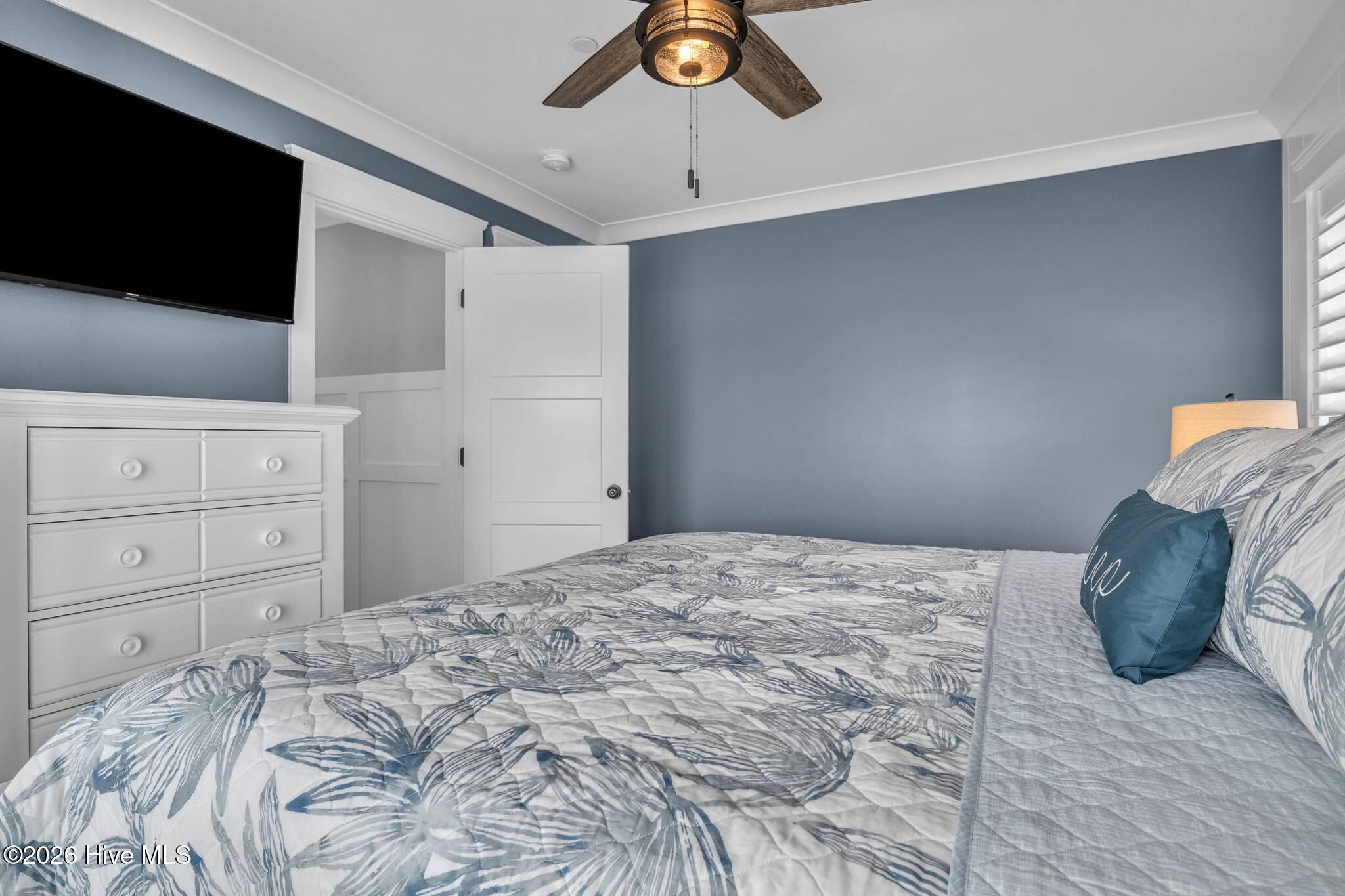 100558345 | Photo 59