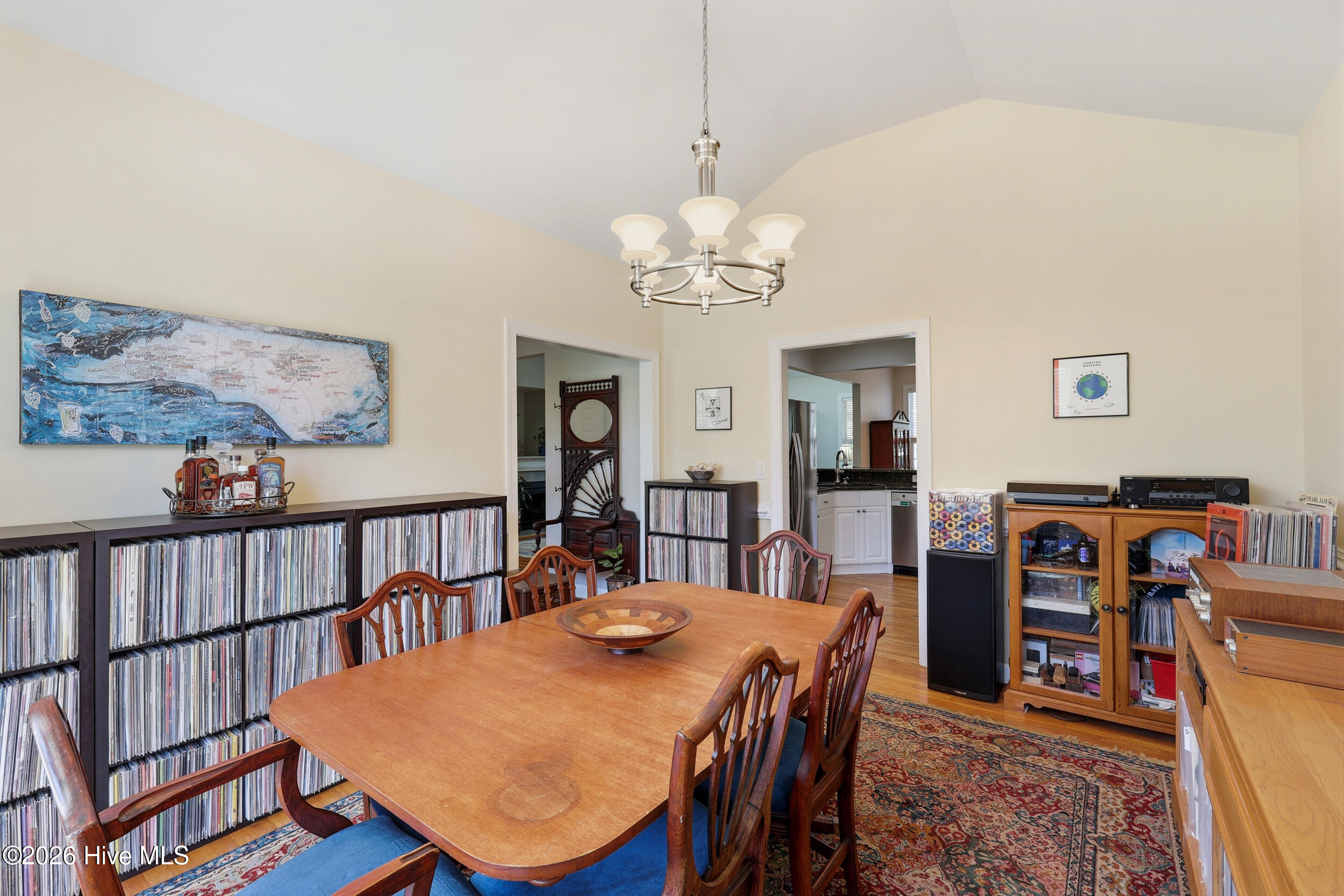 100568942 | Photo 15