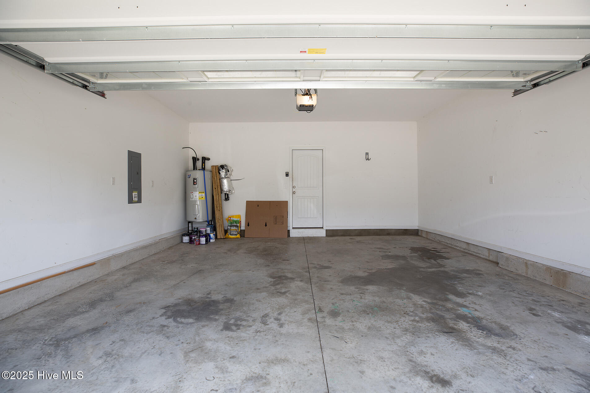 100547149 | Photo 36