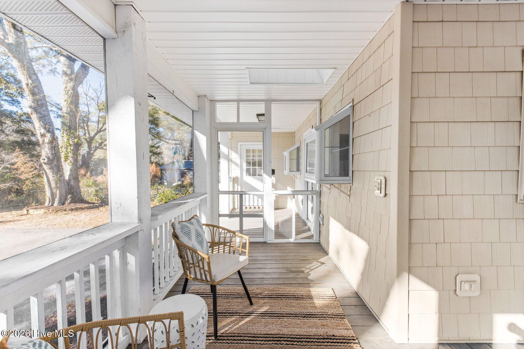 100550580 | Photo 25