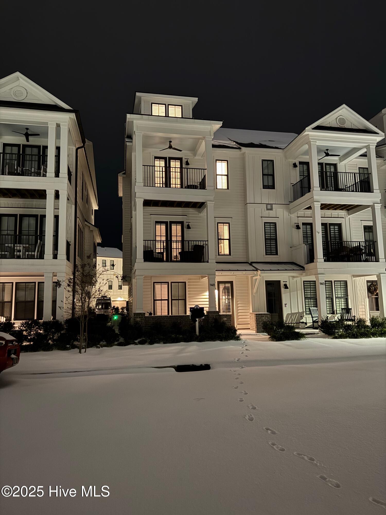 100556960 | Photo 43