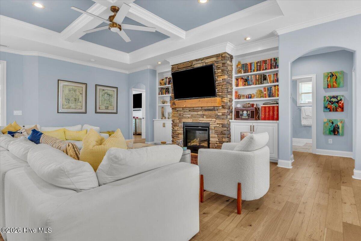 100562728 | Photo 13