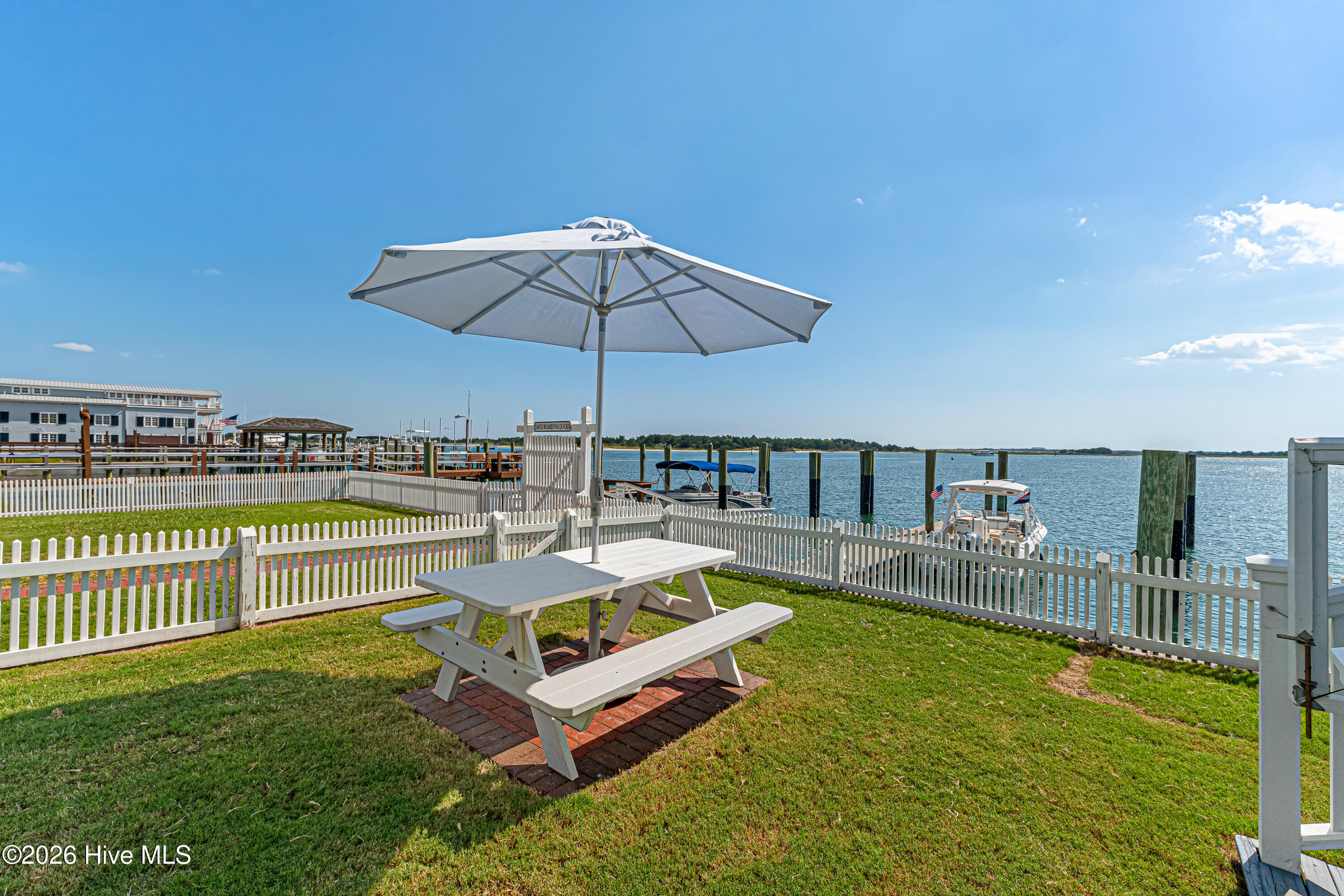 122 Front Street & Slip #5,Beaufort
