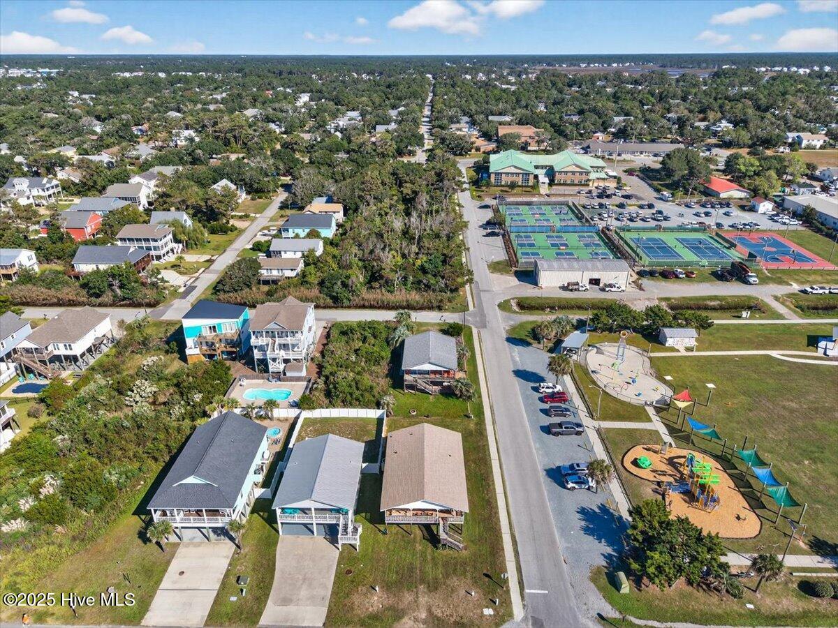 100536675 | Photo 40