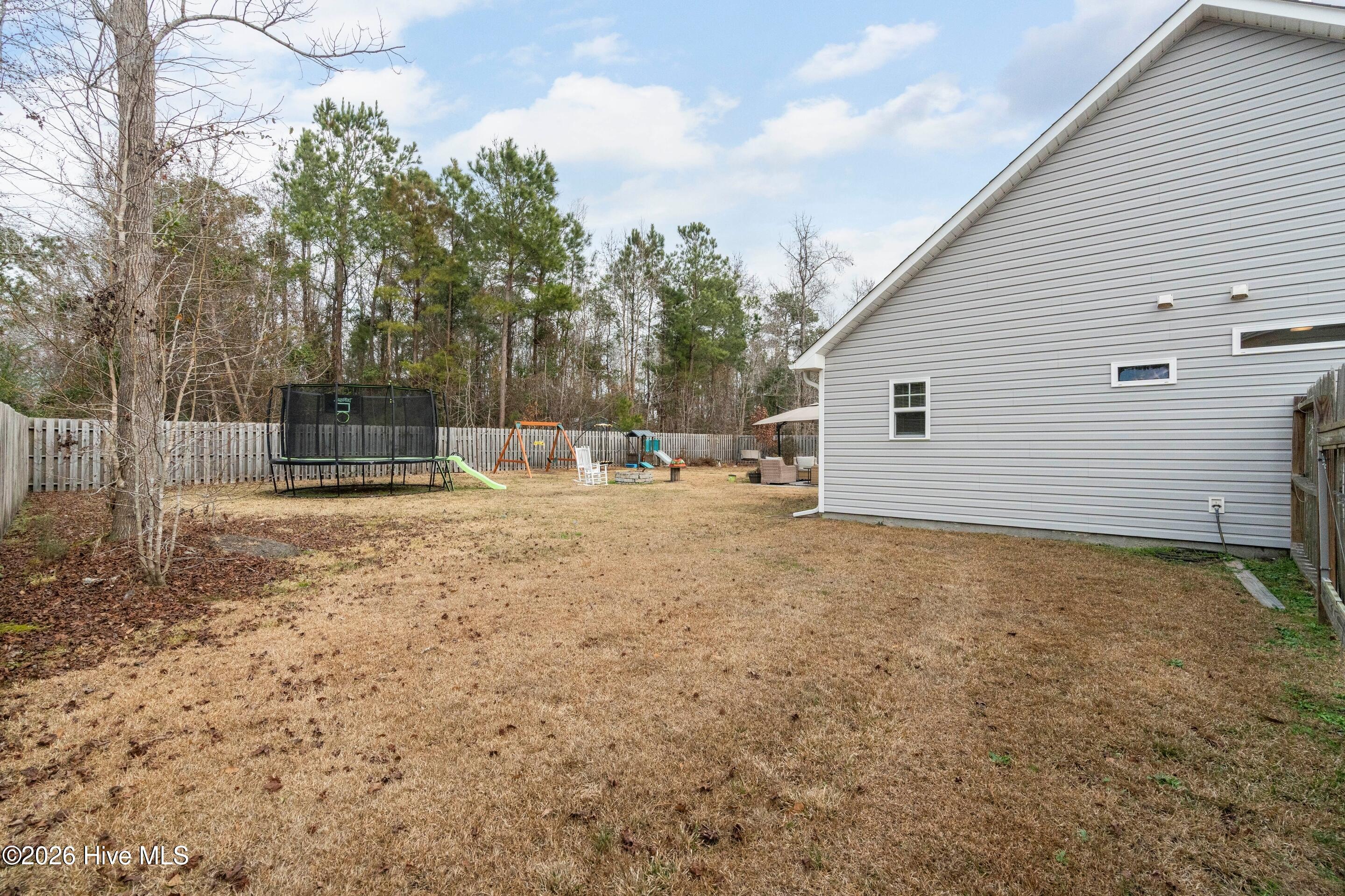 100549435 | Photo 42