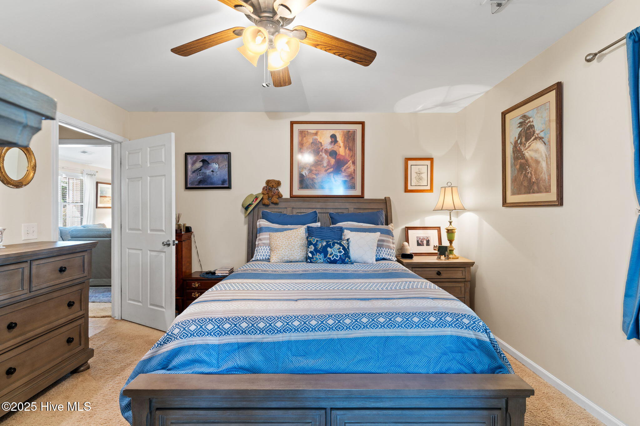 100534396 | Photo 16