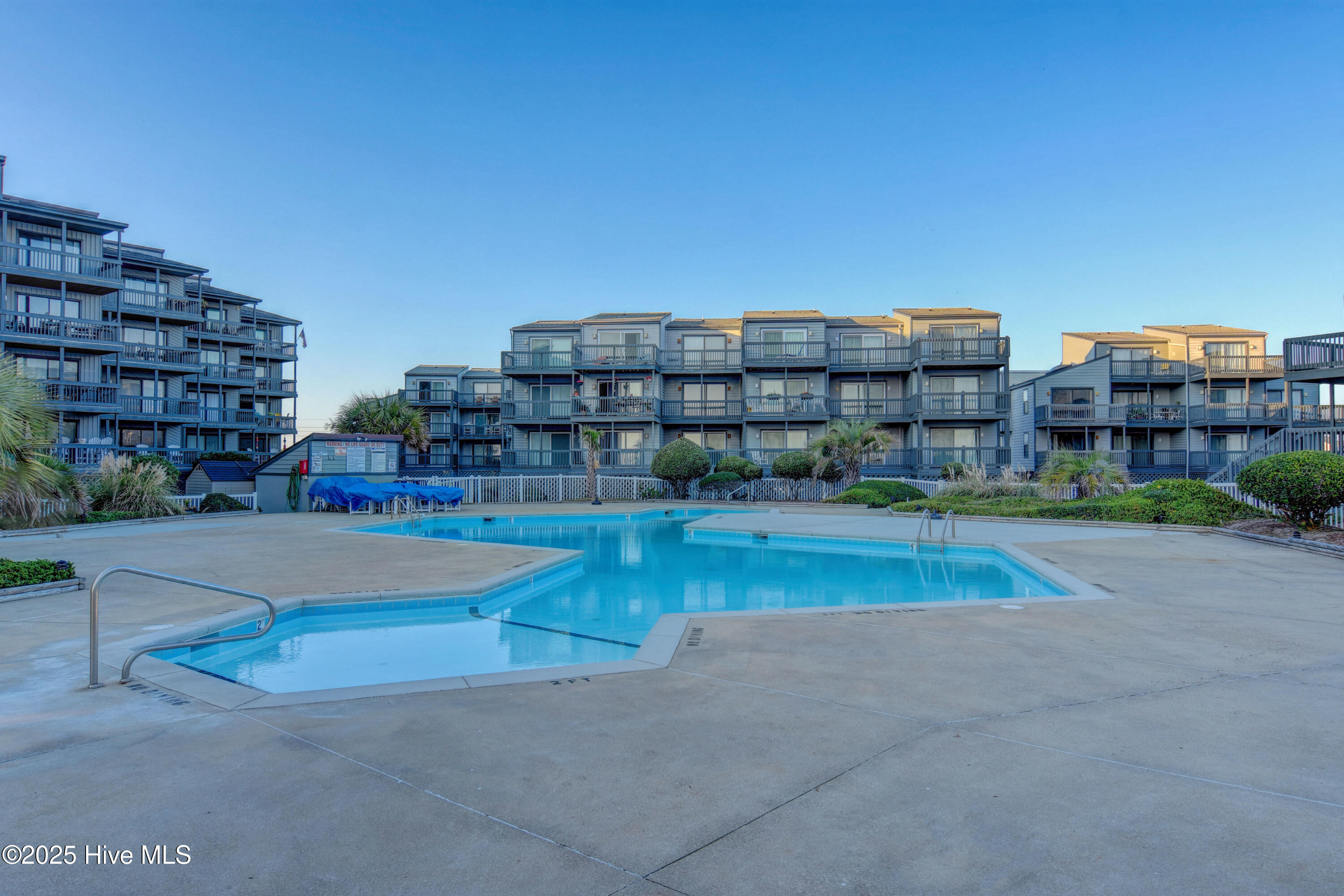 100522840 | Photo 18