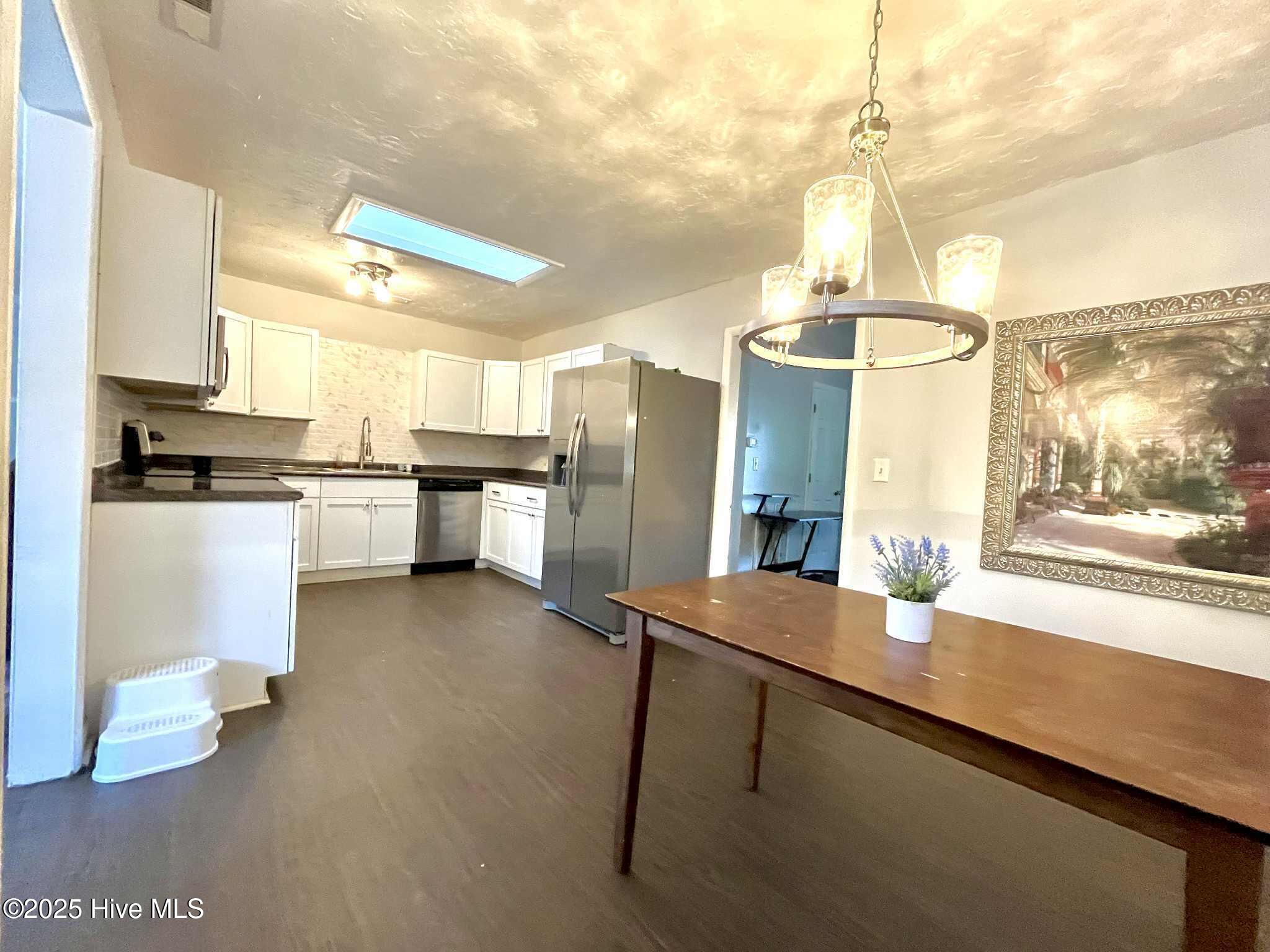 100528280 | Photo 13