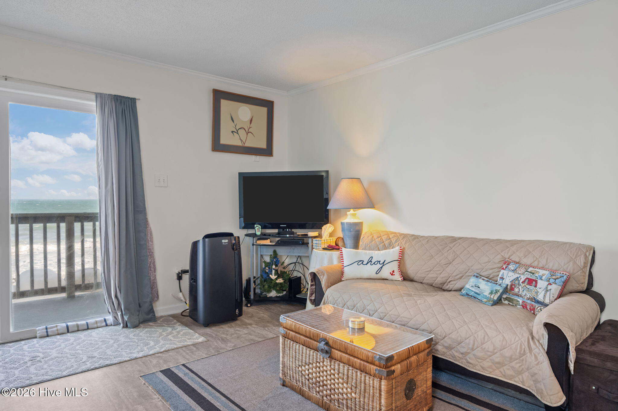 100563730 | Photo 18