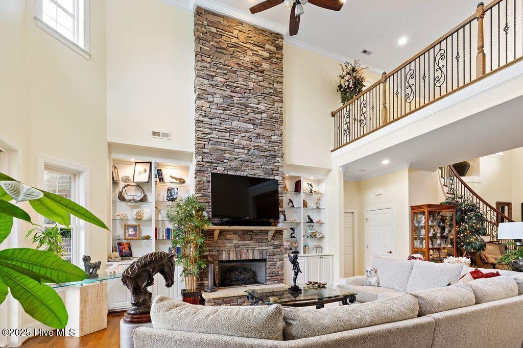 100547367 | Photo 16