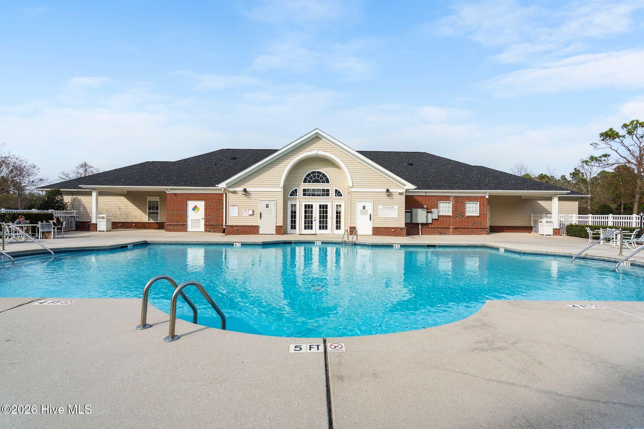 100559771 | Photo 64