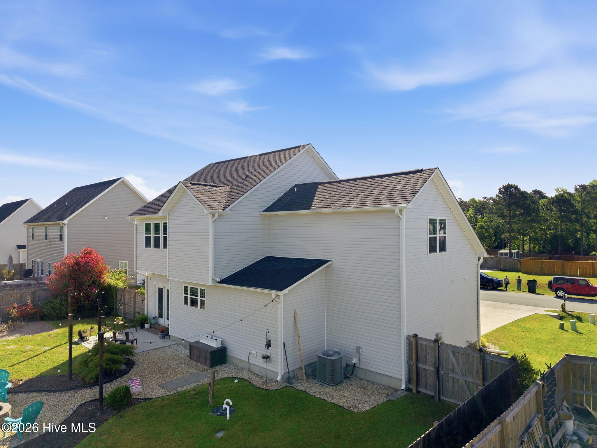 100570576 | Photo 50