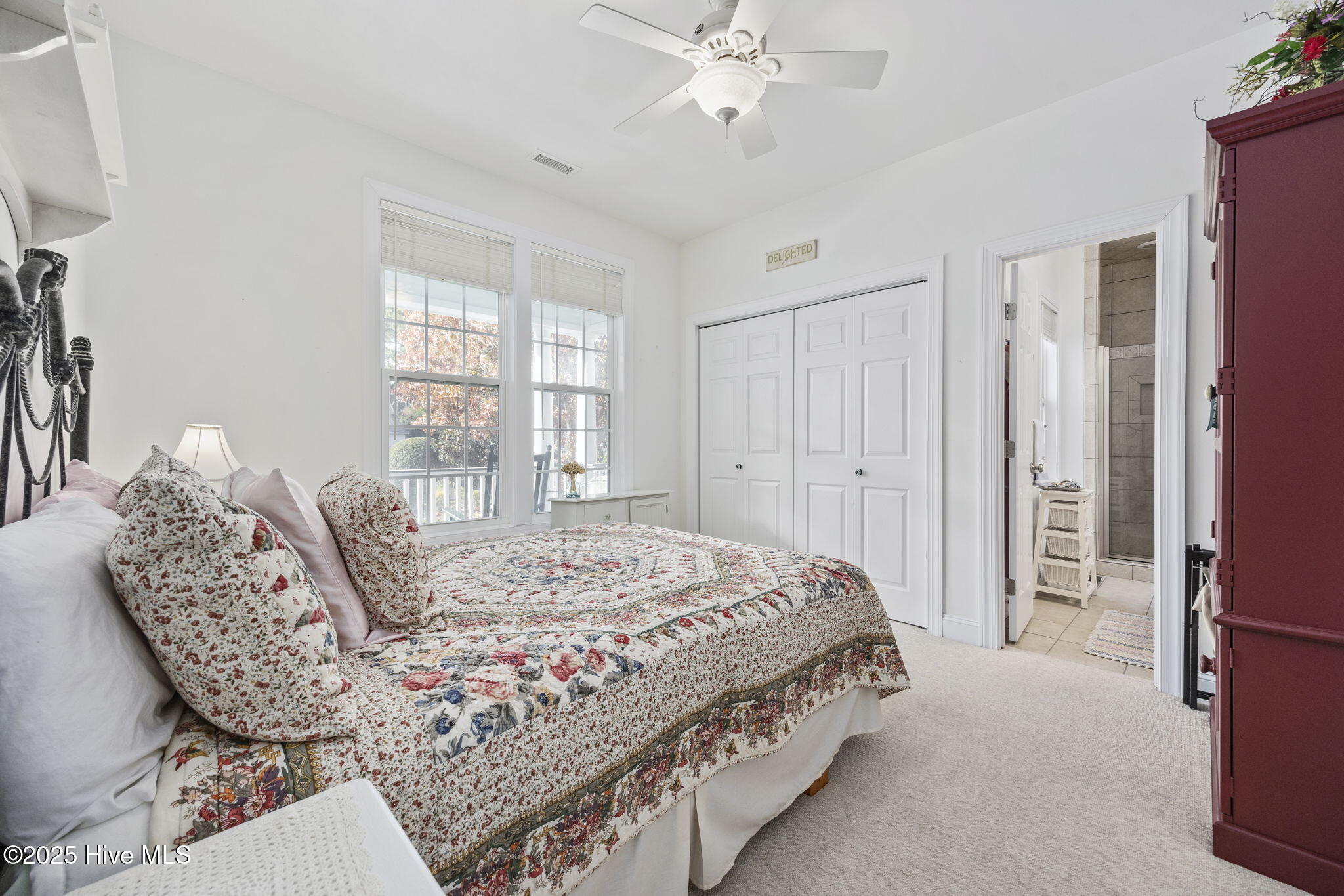 100542443 | Photo 22