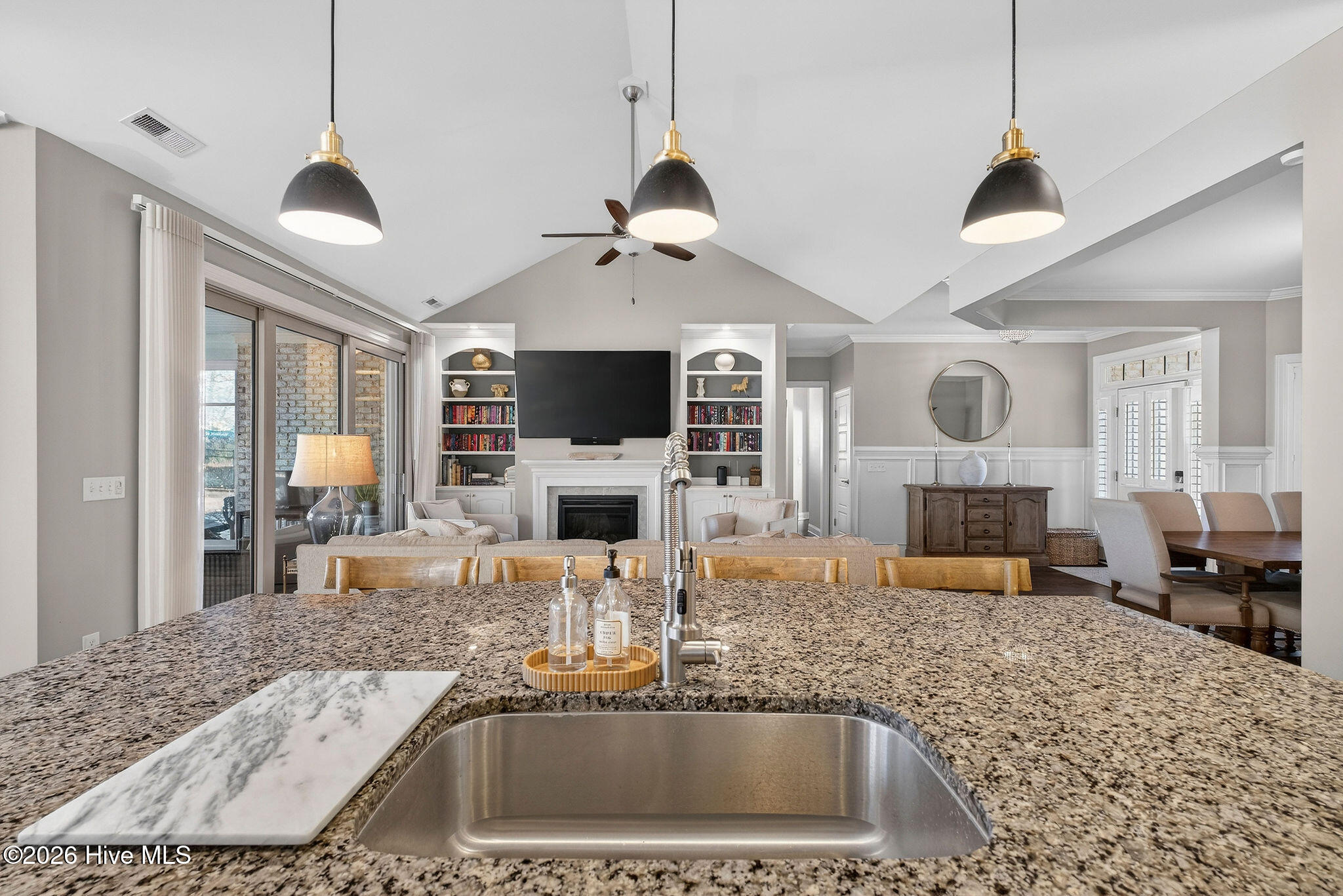 100554846 | Photo 31