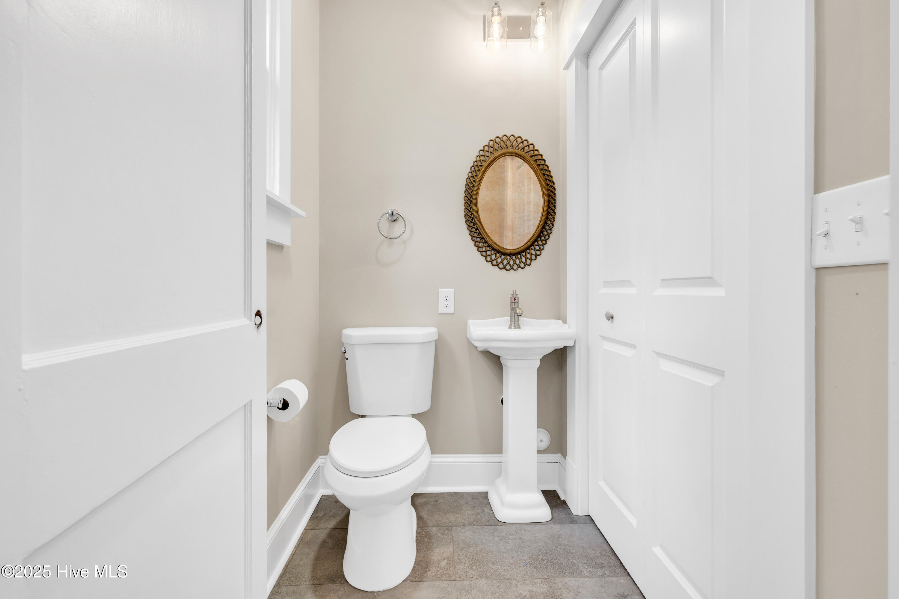 100522192 | Photo 20