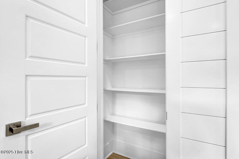 100507962 | Photo 14