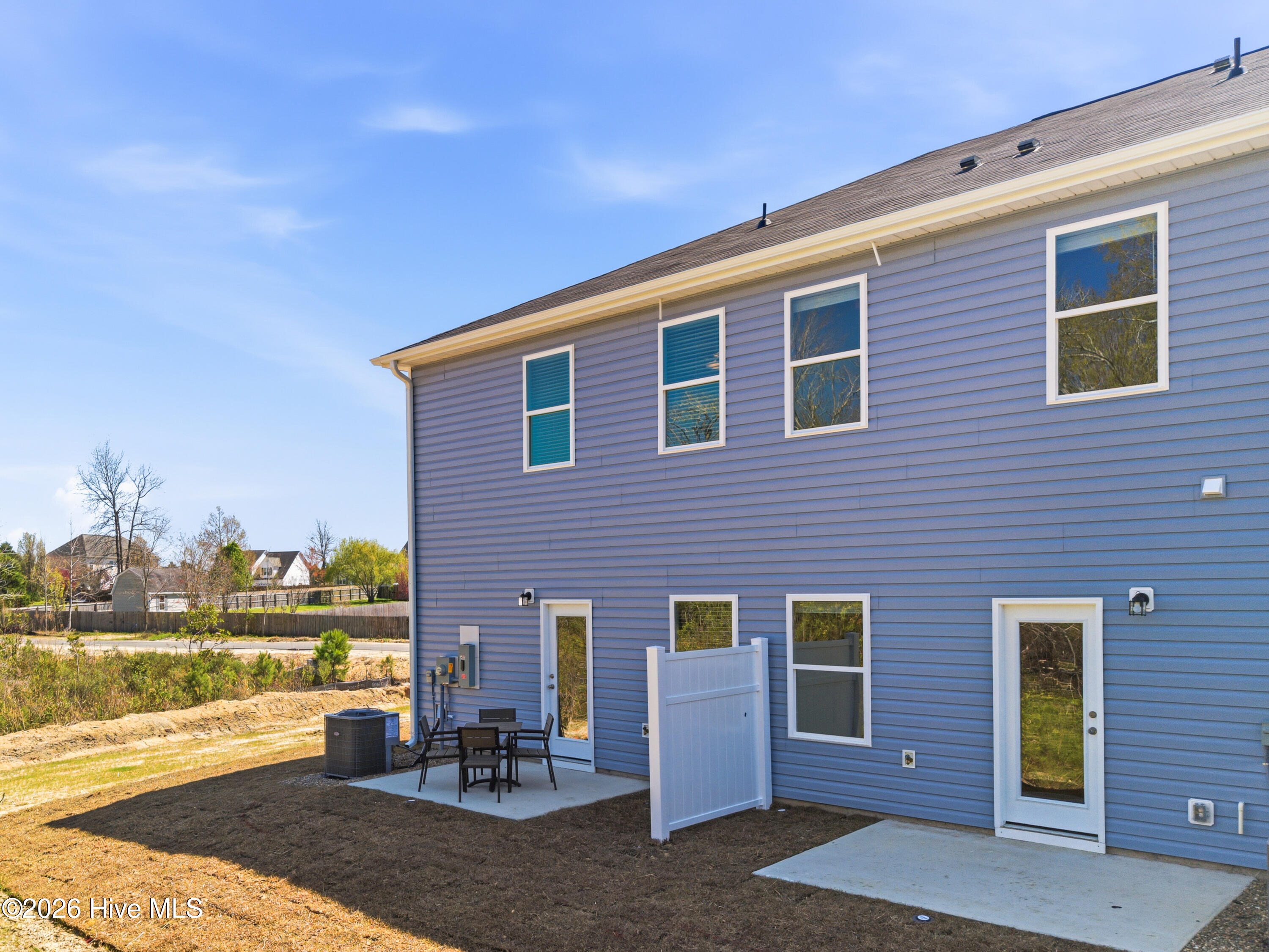 100560421 | Photo 20