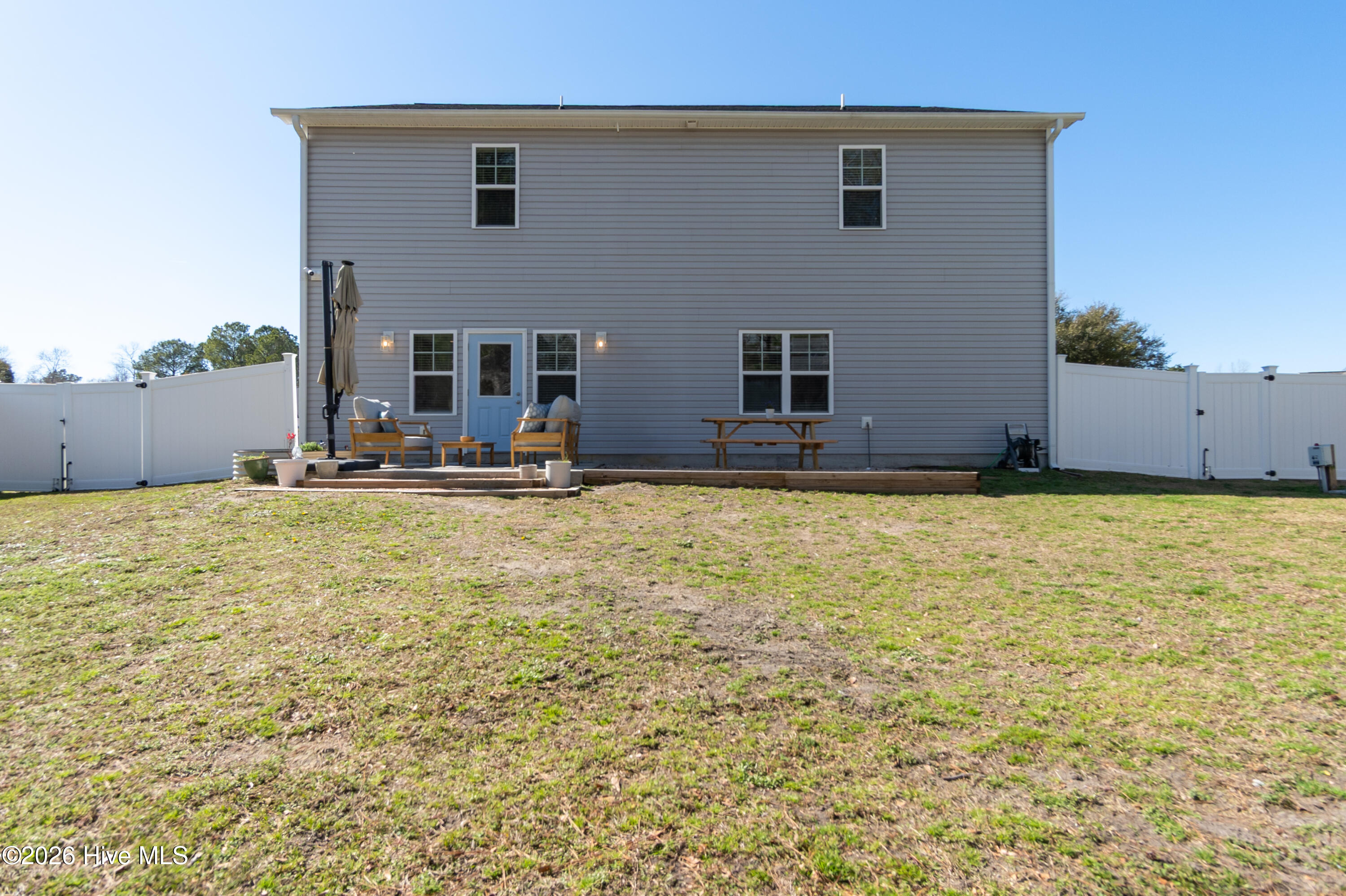 100558497 | Photo 48