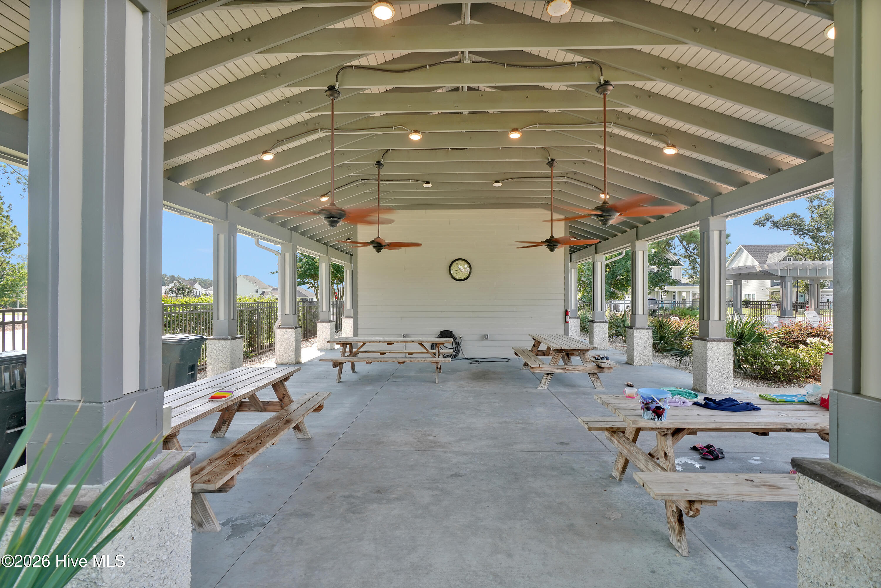 100551656 | Photo 39