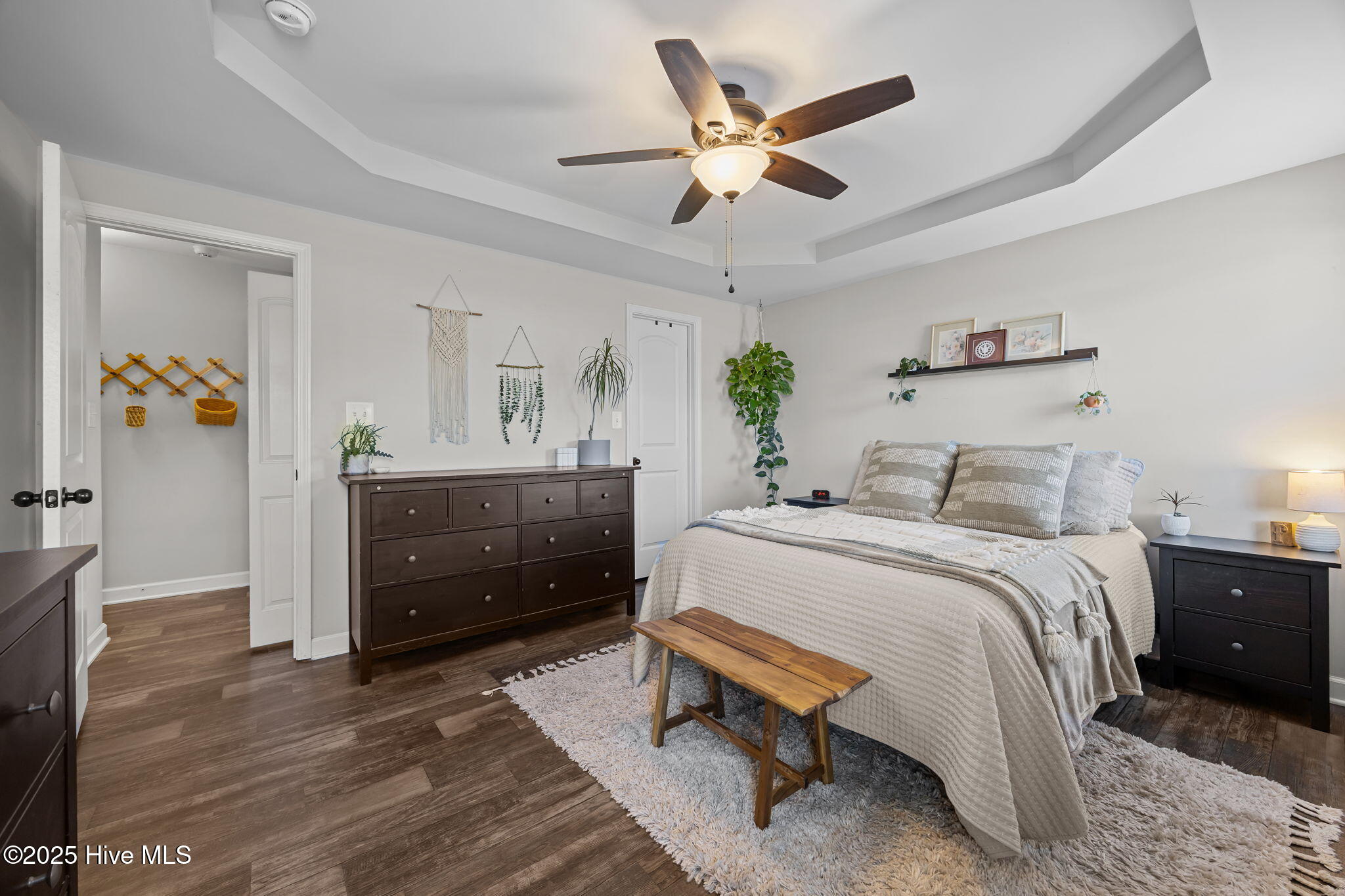 100537004 | Photo 28