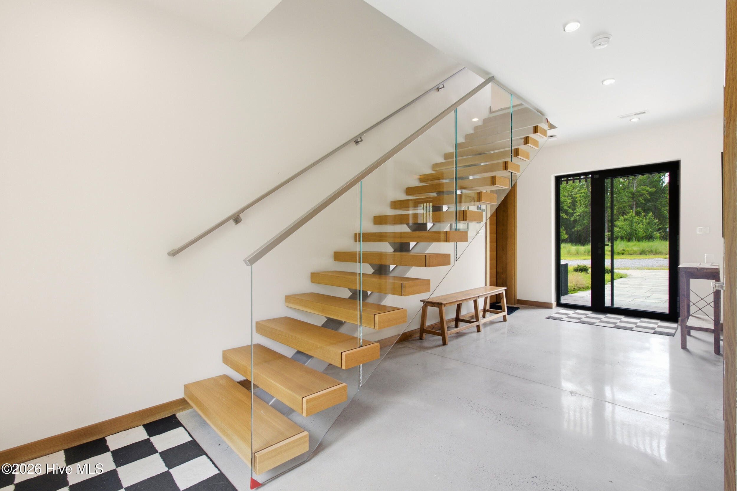 Entryway / Stairway