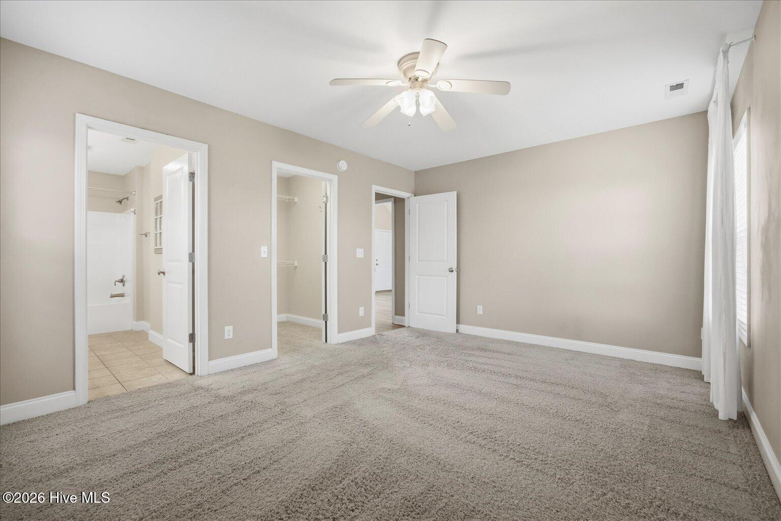 100561166 | Photo 20