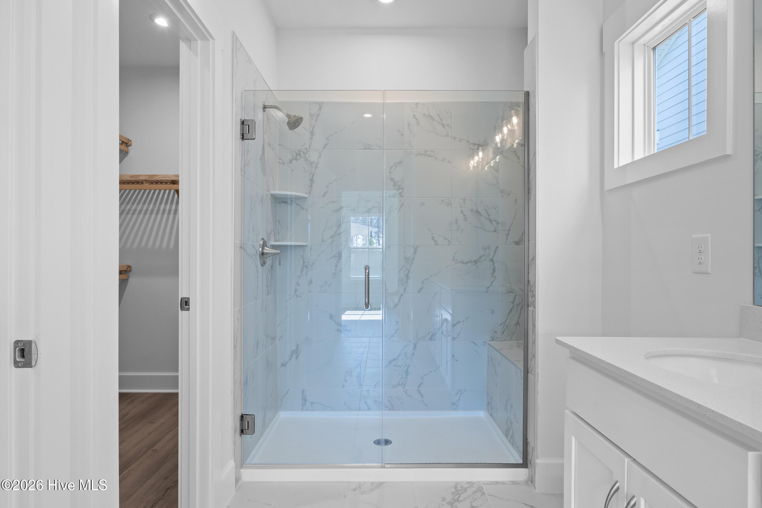 100551079 | Photo 26