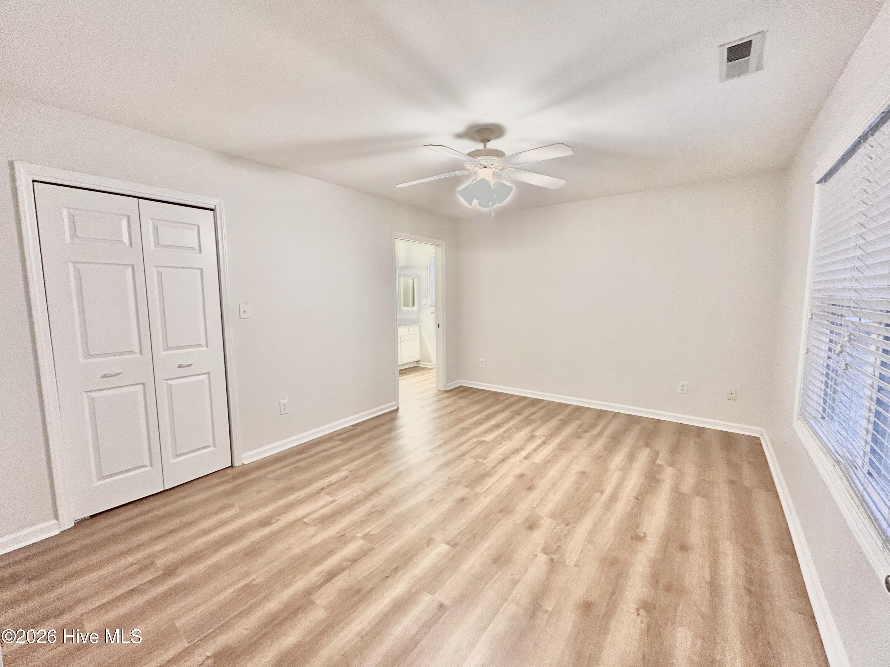 100542918 | Photo 25