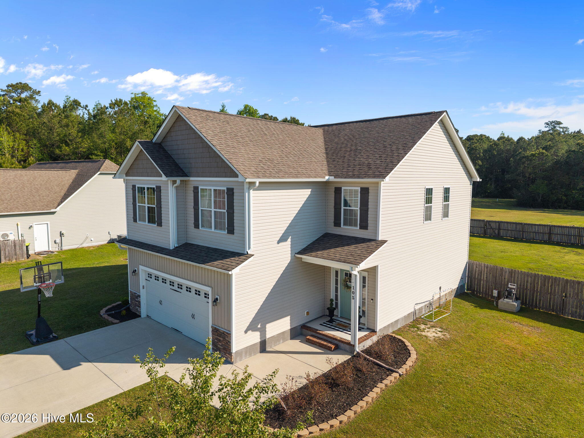 100566701 | Photo 41