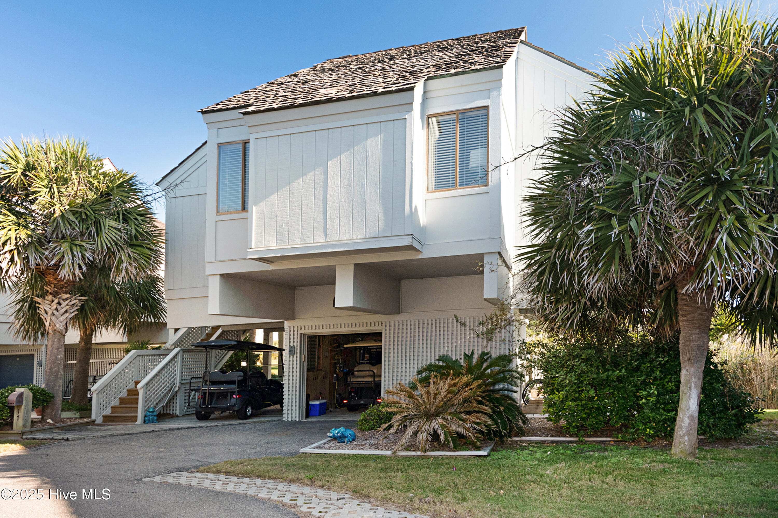 Homes for sale in Bald Head Island, NC | 305 S Bald Head Wynd #17, Bald Head Island, NC 28461 | MLS# 100526215