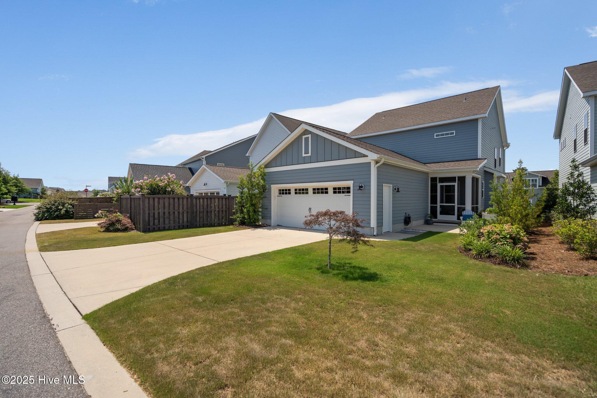 100515846 | Photo 45