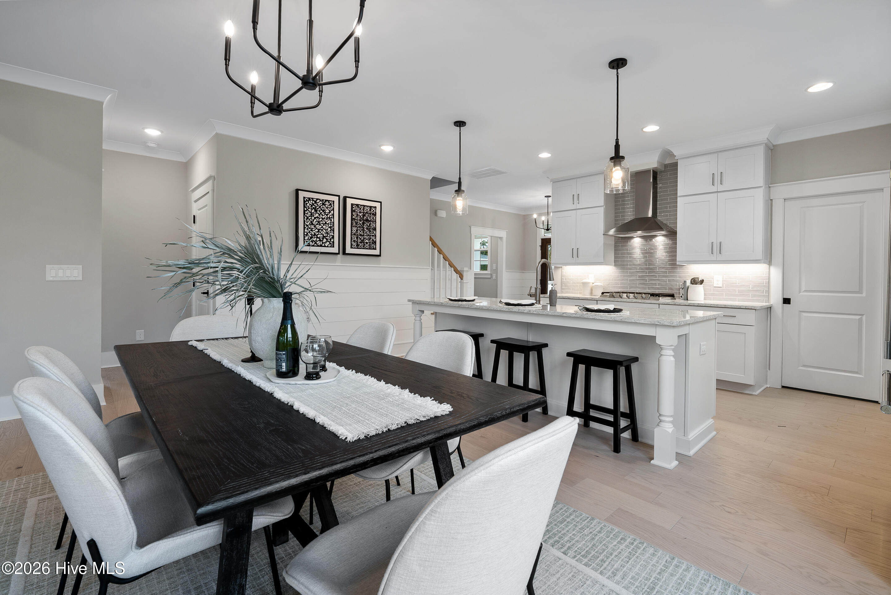 100552553 | Photo 13