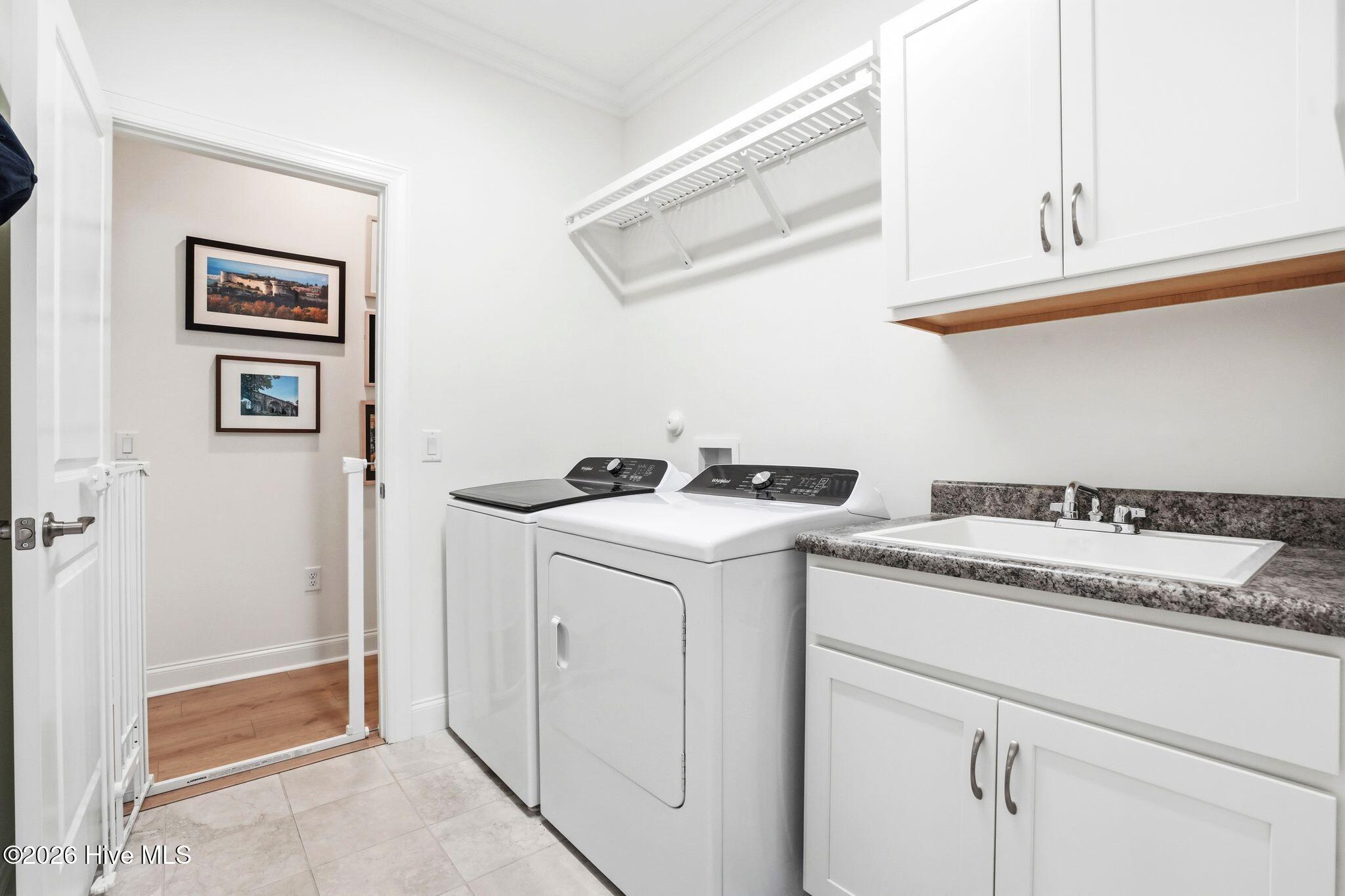 100569004 | Photo 40