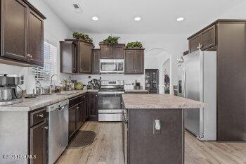 100510563 | Photo 10