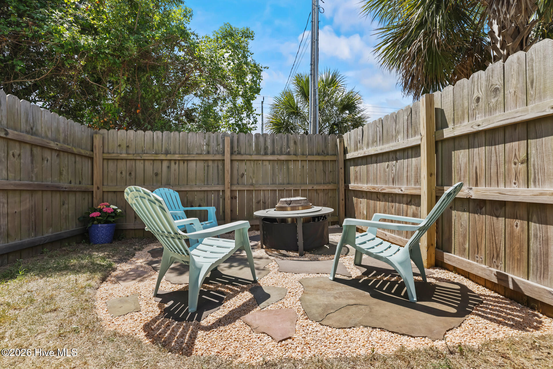 100567174 | Photo 35