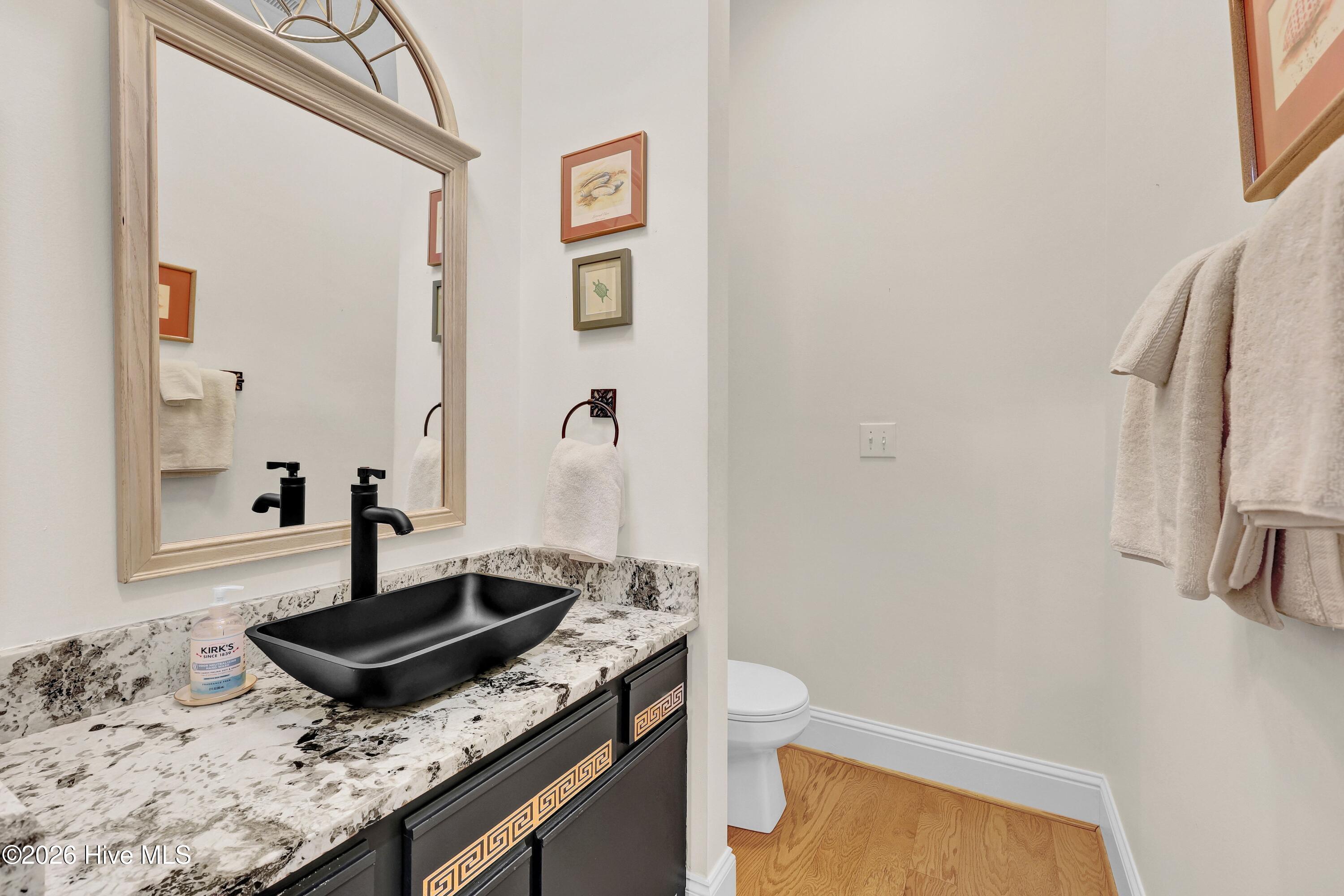 100564769 | Photo 16