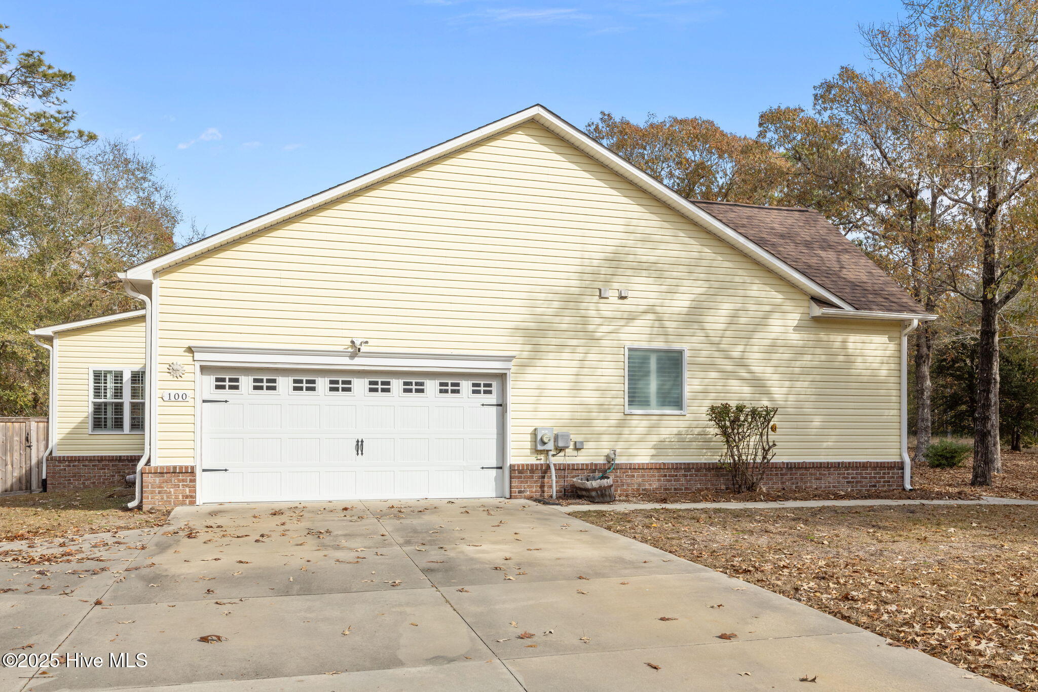 100544125 | Photo 34