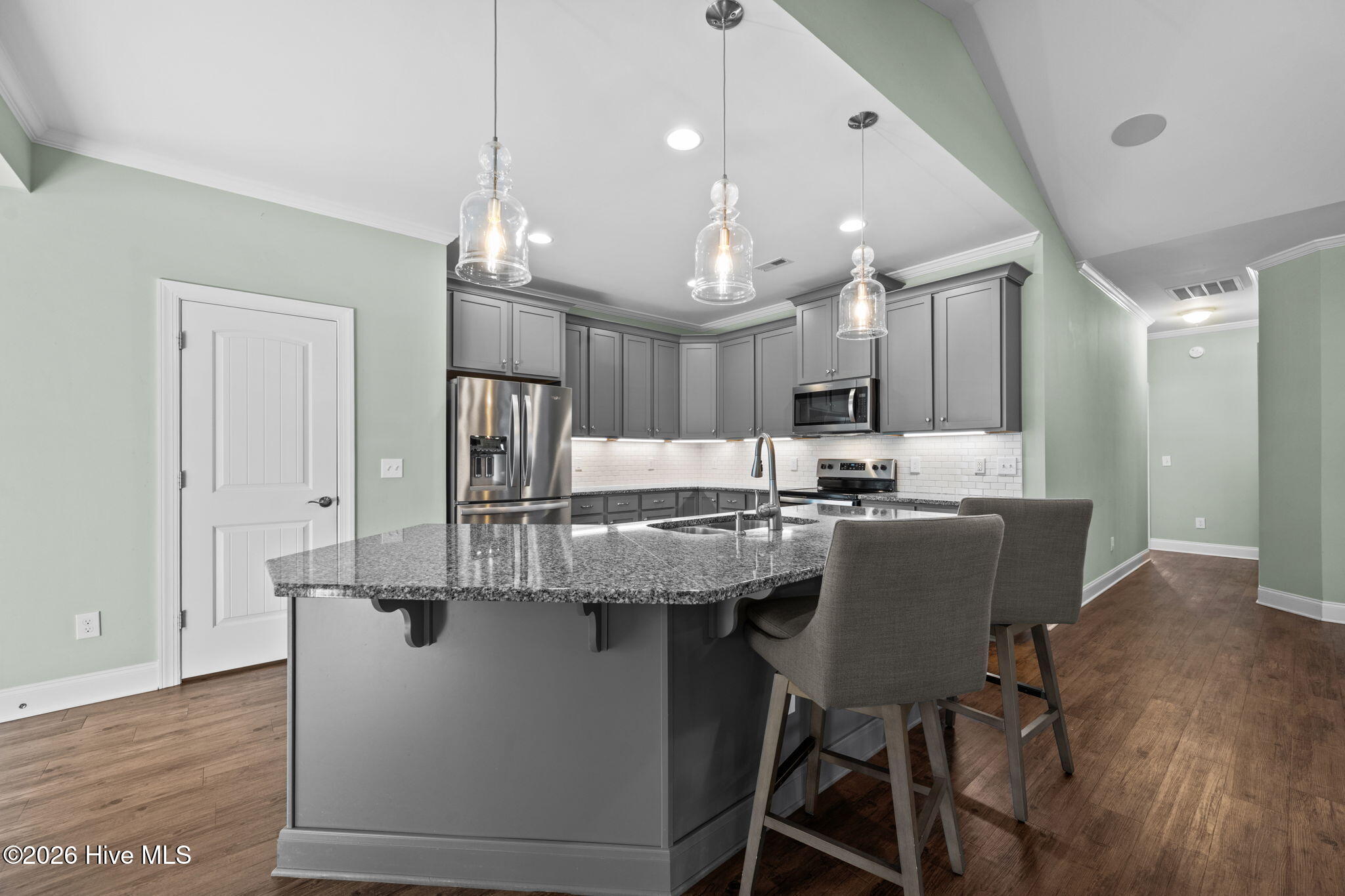 100557618 | Photo 17