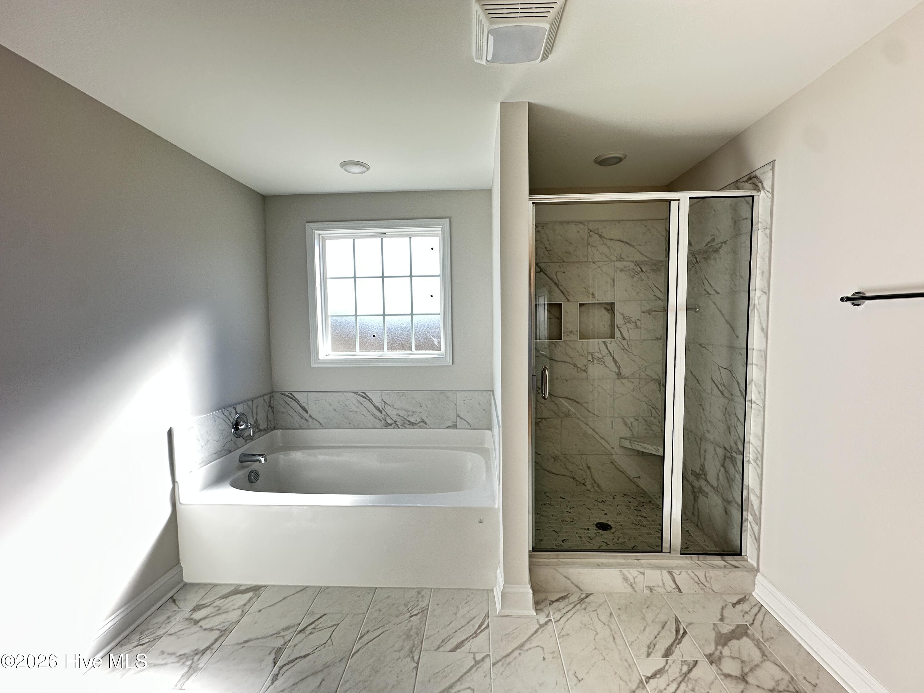 100537136 | Photo 10