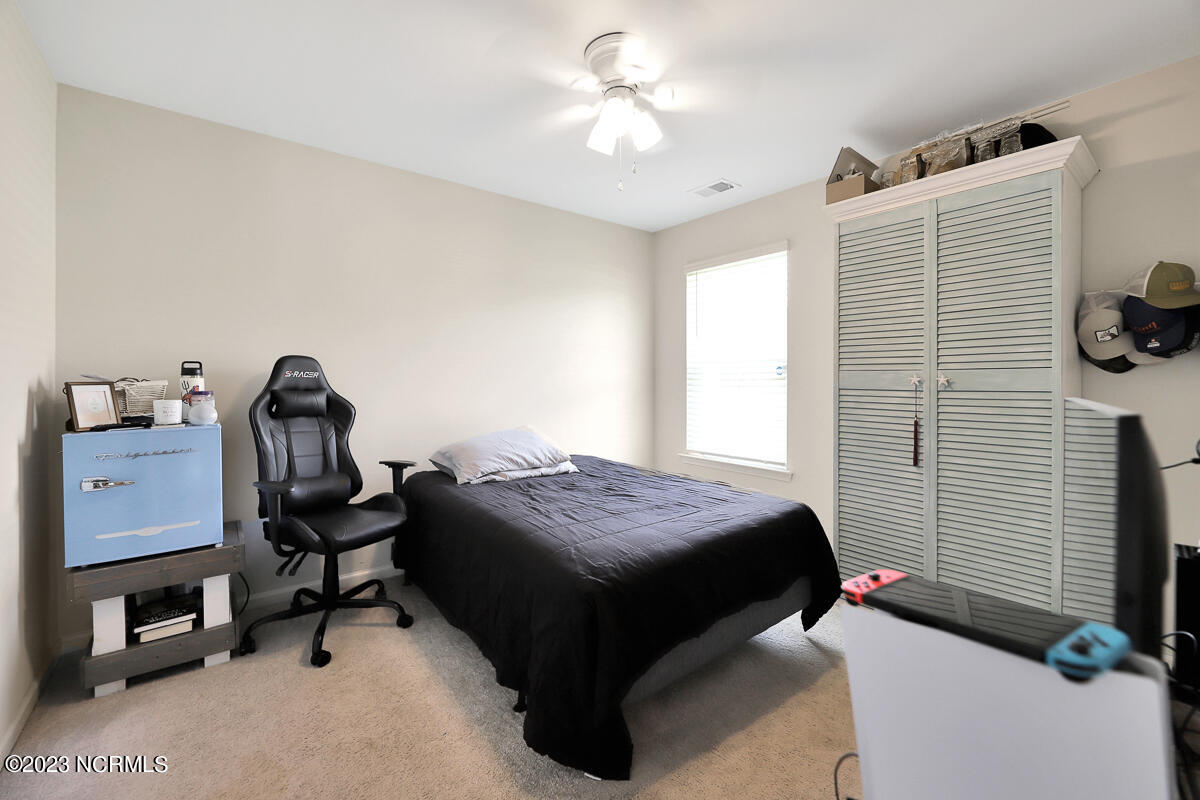 100522221 | Photo 24