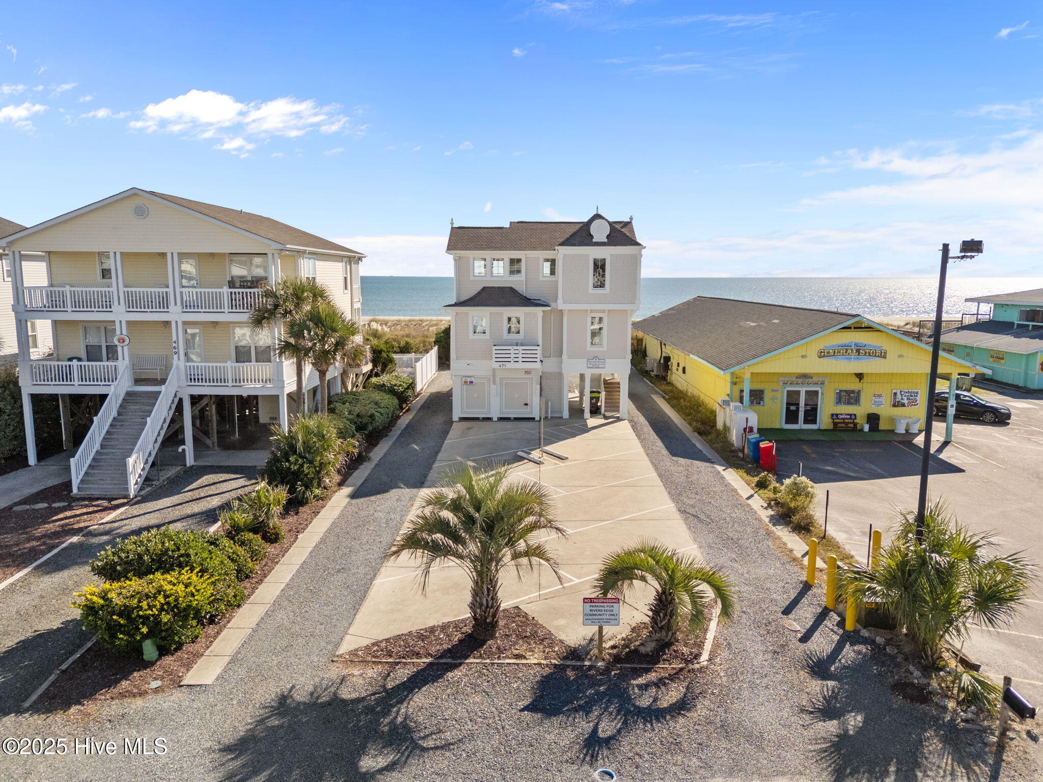 100539989 | Photo 49